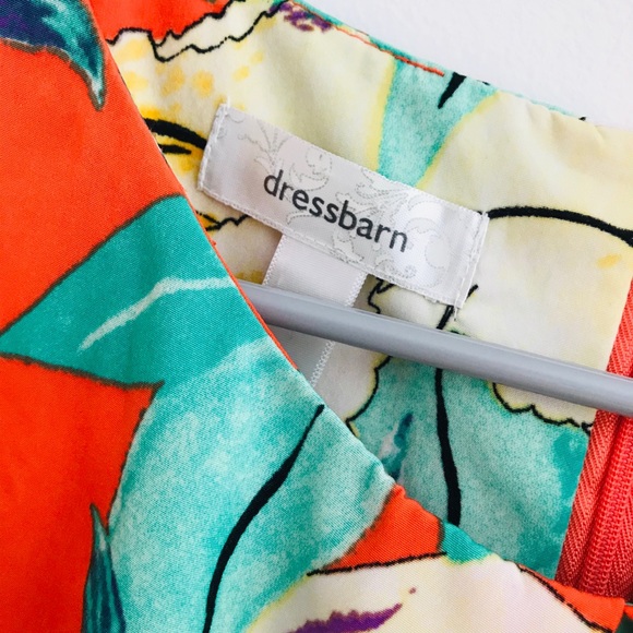 Dressbarn Floral Patterned Dress - Picture 6 of 9